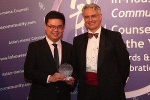 Retail & Healthcare Winner: Haier Group – Ricky Lioe of King & Wood Mallesons receives the award on behalf of Haier Group