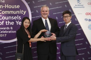 Knowledge Management Asia Winner: Daimler Greater China – Sun Ning, Matthew Kendrick and Luna Ren celebrate the award