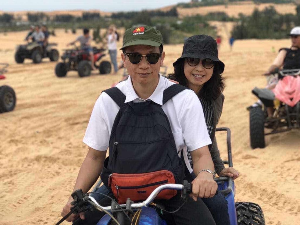 Jessada_on_holiday_with_his_wife_in_Vietnam_2017.JPG